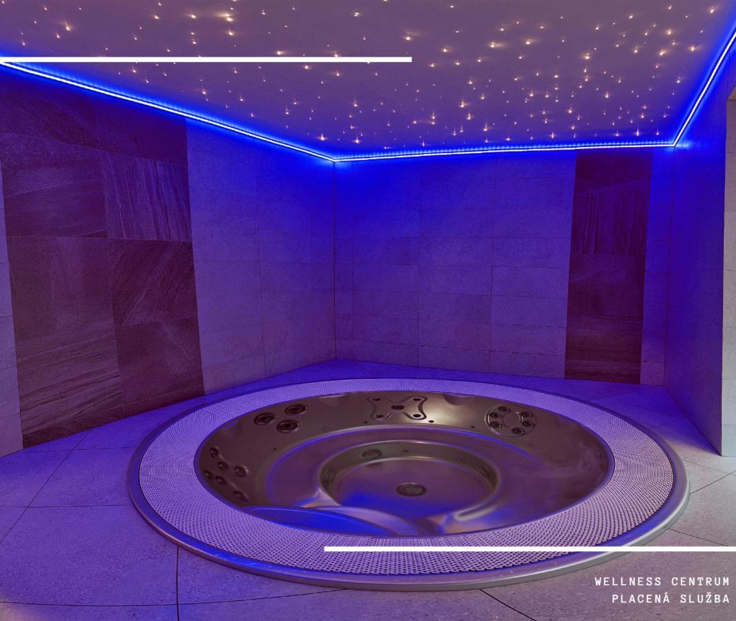 Hotel Kamzik *** มาลา โมราฟกา ภายนอก รูปภาพ