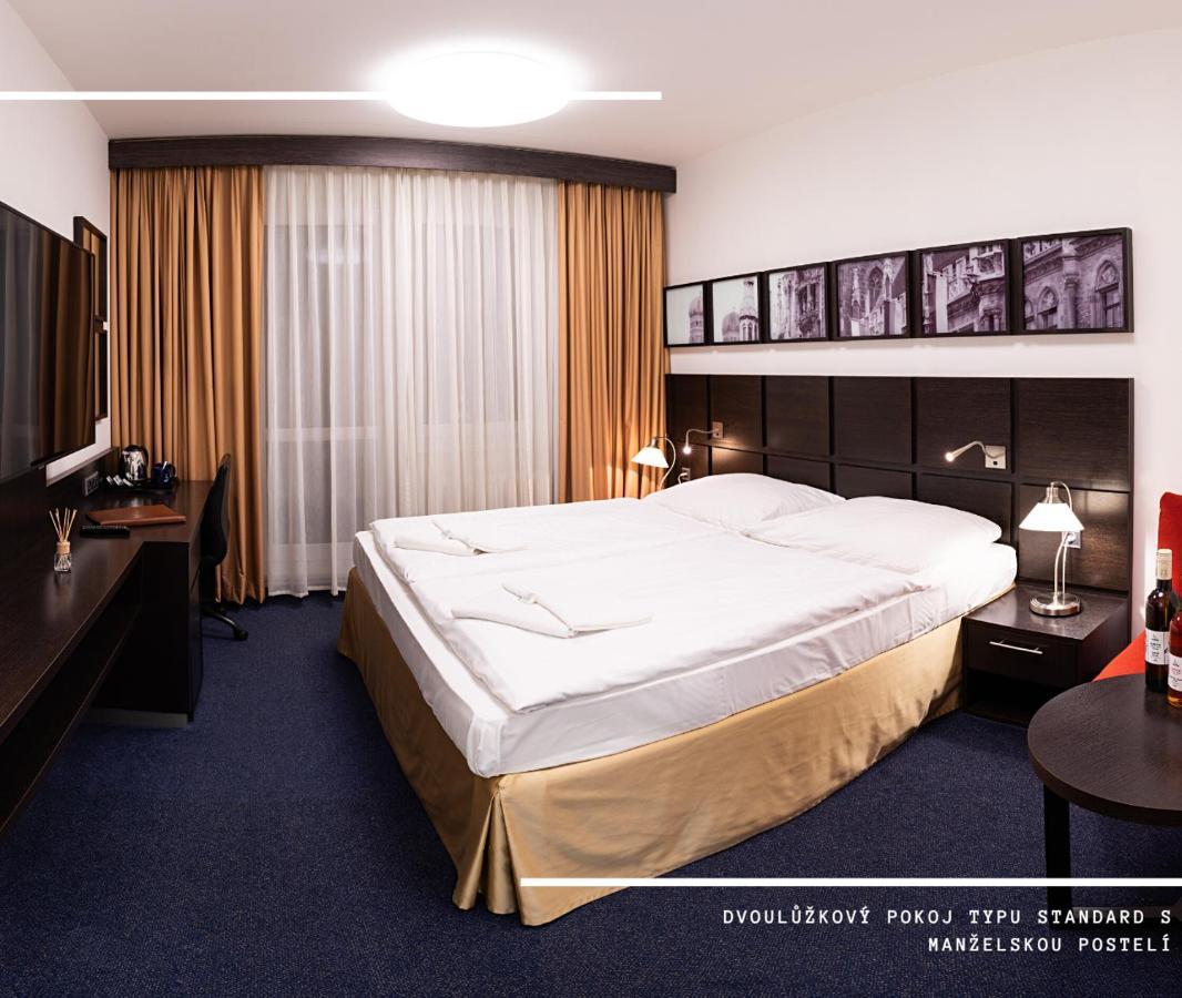 Hotel Kamzik *** มาลา โมราฟกา ภายนอก รูปภาพ
