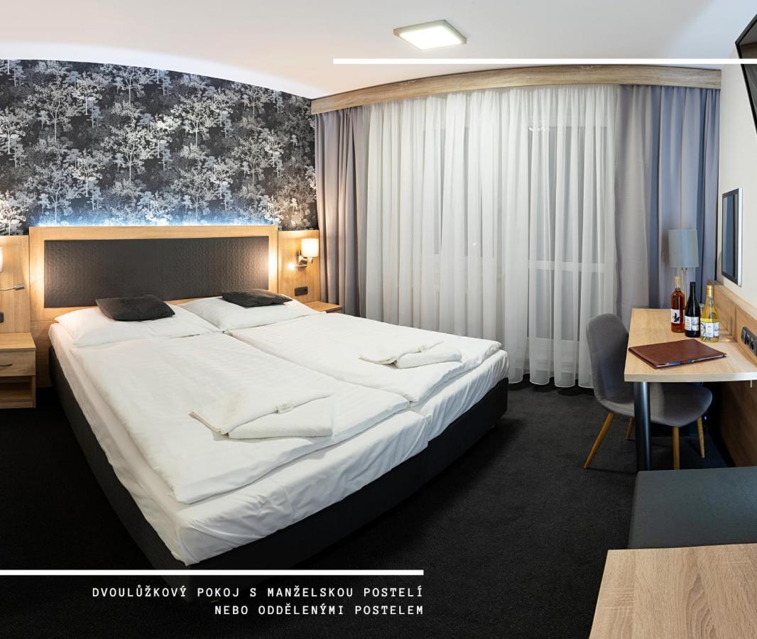 Hotel Kamzik *** มาลา โมราฟกา ภายนอก รูปภาพ