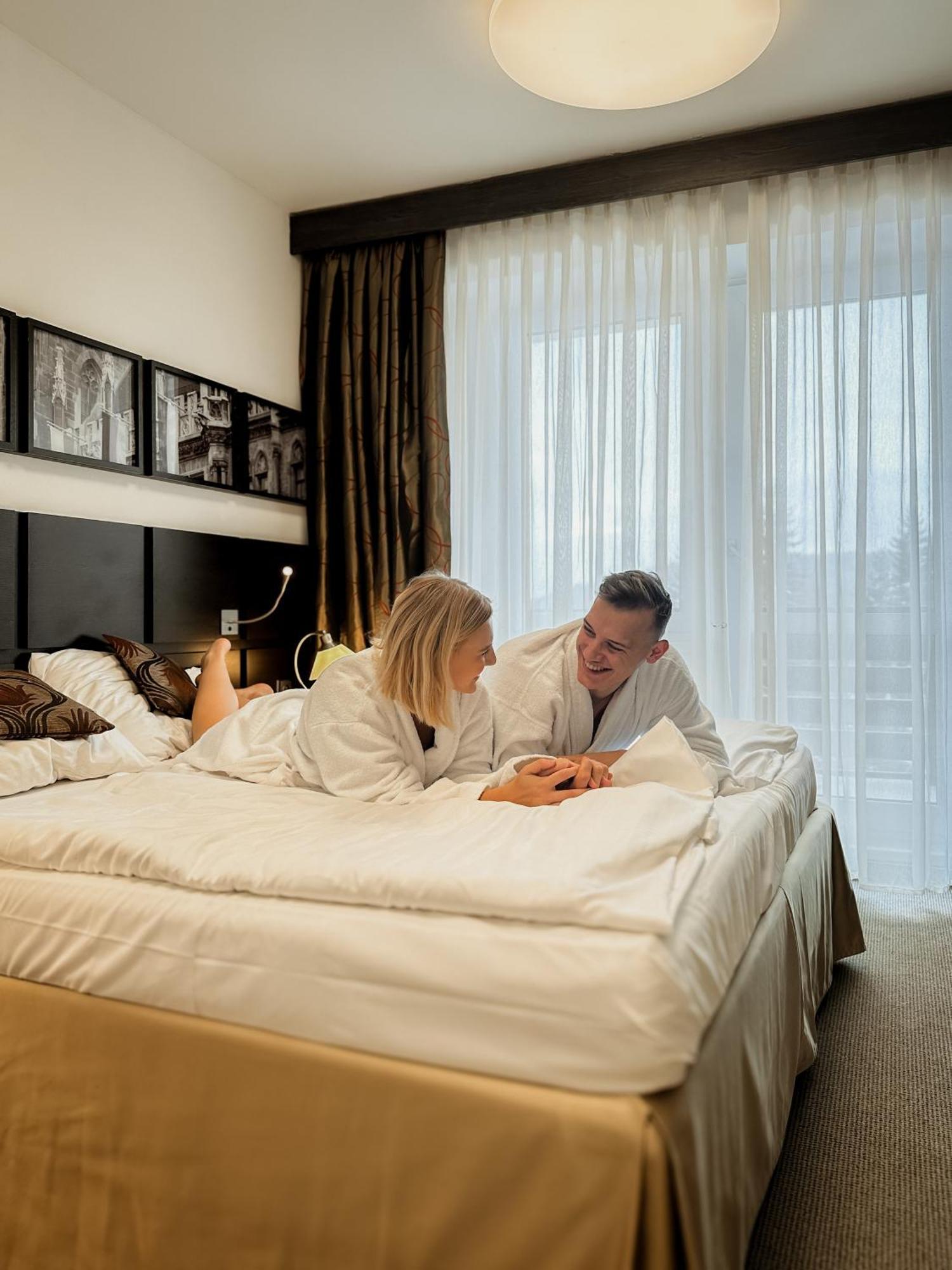 Hotel Kamzik *** มาลา โมราฟกา ภายนอก รูปภาพ
